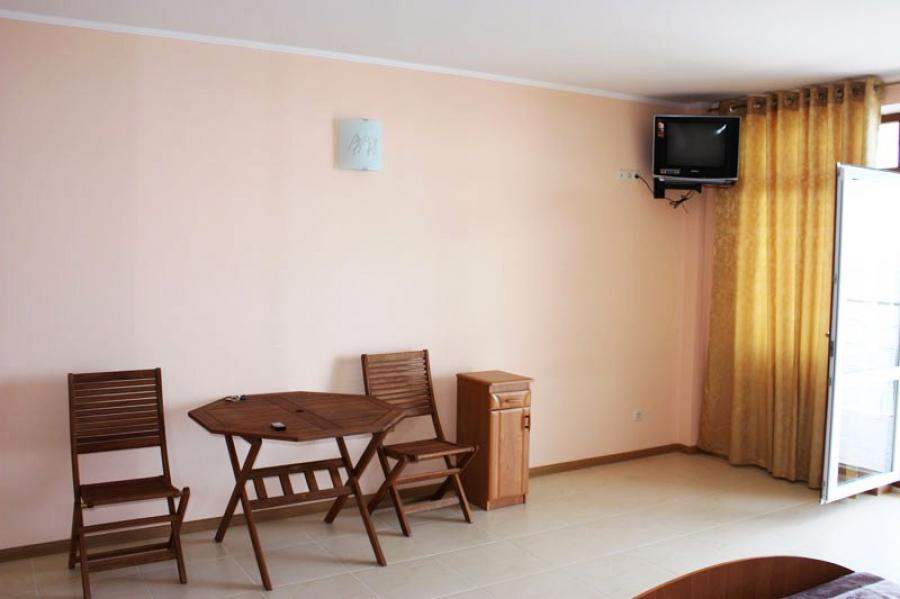 Номер «Полулюкс 1-комнатный » гостиницы «Ялта-Аквамарин» - фото №23722