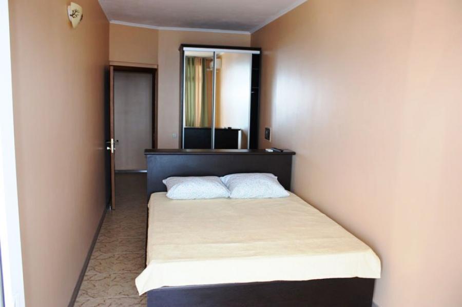 Номер «Полулюкс 2х-комнатный » гостиницы «Ялта-Аквамарин» - фото №23714