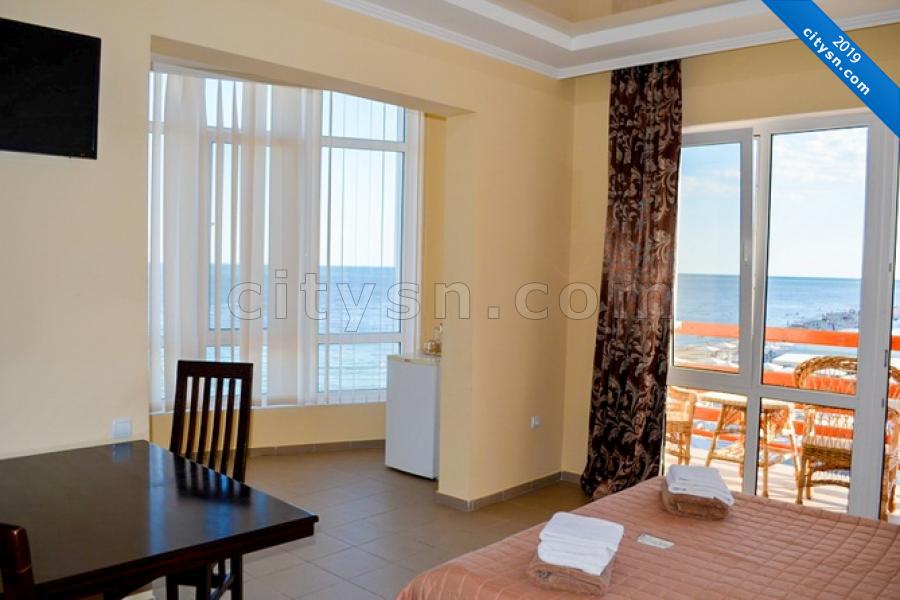 Номер «Люкс 2-х комнатный с панорамным видом на море» гостиницы «Aфродита» - фото №162515