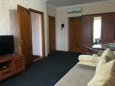Мини-гостиница Бессарабский «4-местный  2-комнатный»